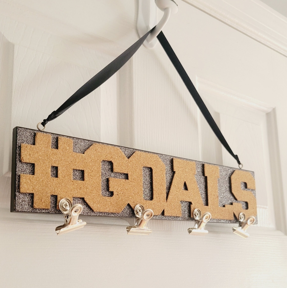 Glittery hanging photo holder